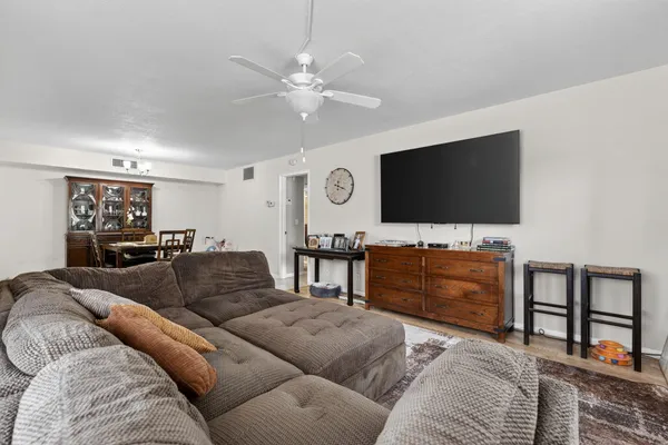 $129,900 | 5510 Tamberlane Circle, Unit 148, Palm Beach Gardens, FL 33418