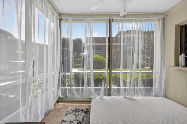 $129,900 | 5510 Tamberlane Circle, Unit 148, Palm Beach Gardens, FL 33418