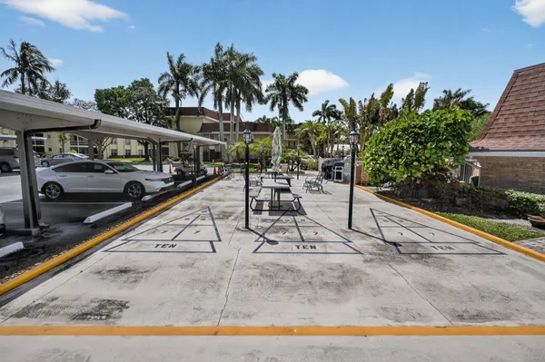 $129,900 | 5510 Tamberlane Circle, Unit 148, Palm Beach Gardens, FL 33418