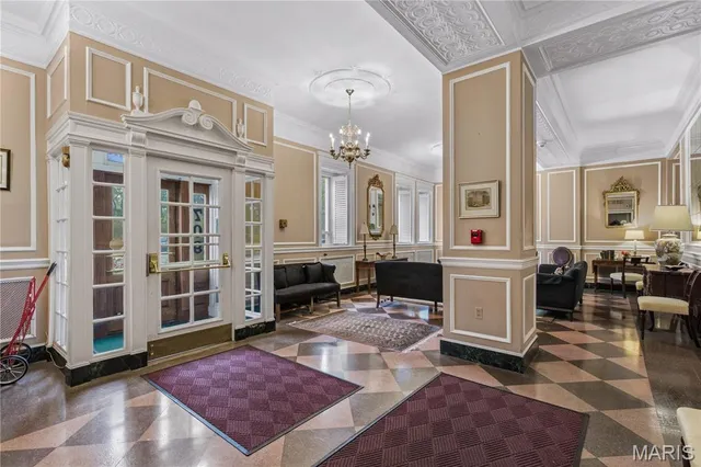 $300,000 | 709 South Skinker Boulevard, Unit 703, St. Louis, MO 63105