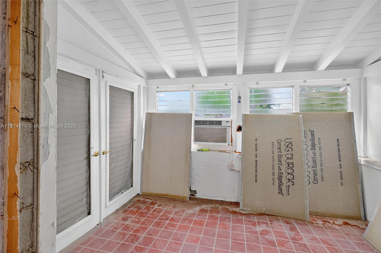 2850 Northwest 4th Street Miami, FL 33125 - Photo 11 of 17 a view of a hallway with closet