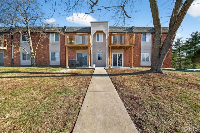 $100,000 | 5766 Westphalia Lane, Unit B, St. Louis, MO 63129