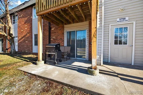 $89,900 | 5766 Westphalia Lane, Unit B, St. Louis, MO 63129