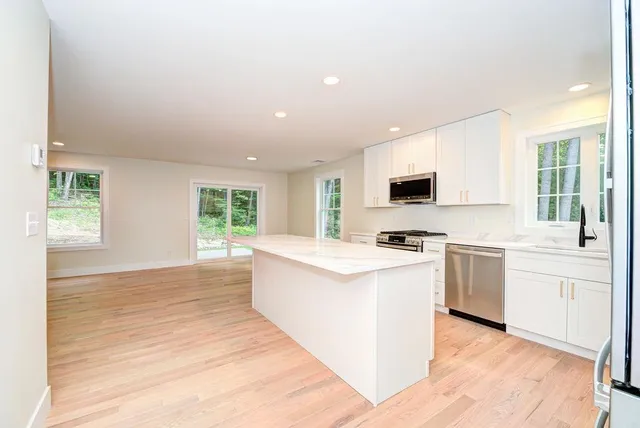 $639,900 | 21 Speare Road, Unit A, Hudson, NH 03051