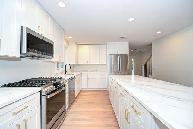 $639,900 | 21 Speare Road, Unit A, Hudson, NH 03051