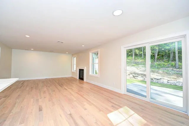 $639,900 | 21 Speare Road, Unit A, Hudson, NH 03051