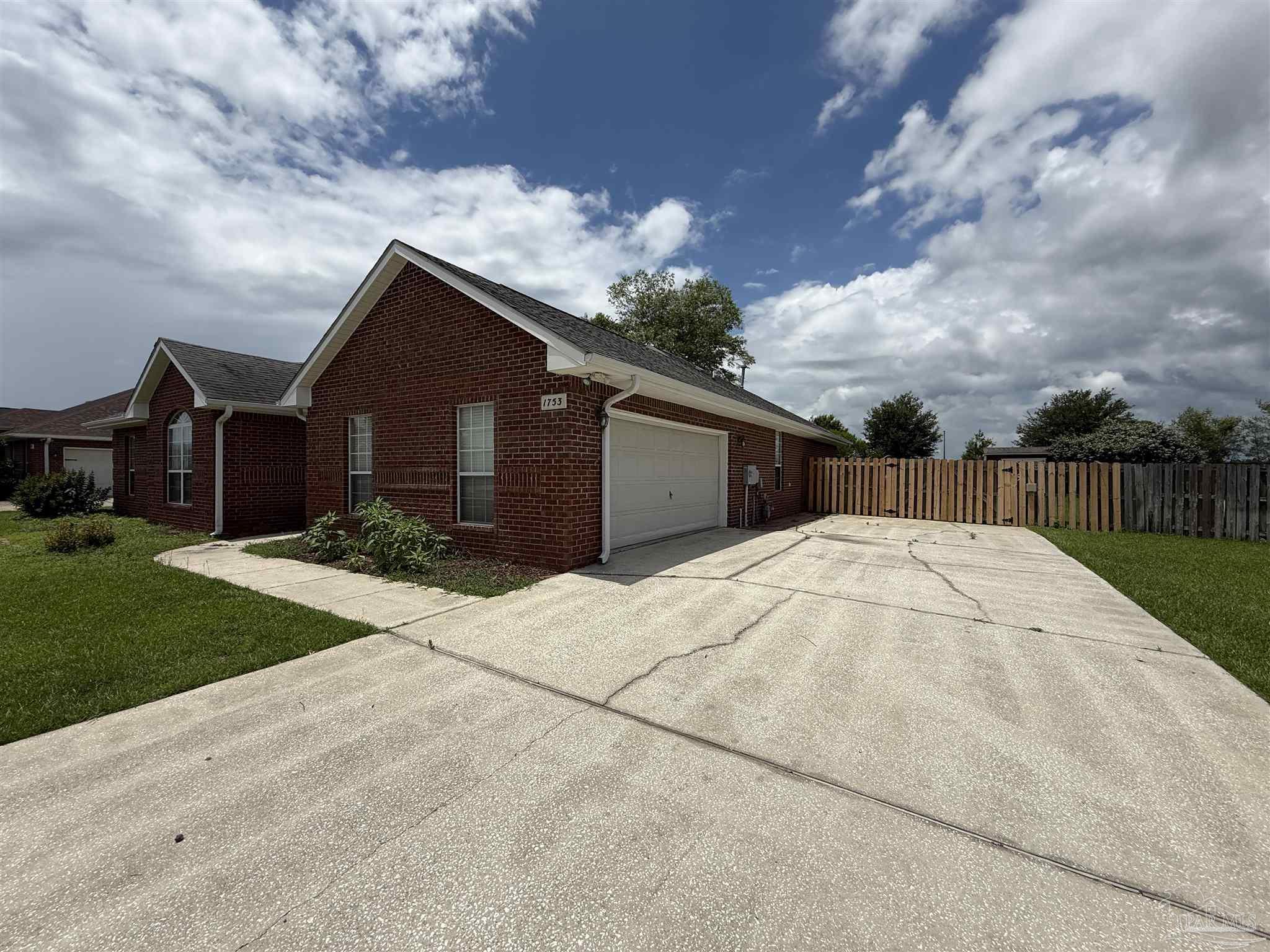 1753 Brightleaf Circle Cantonment, FL 32533 - Photo 2 of 48