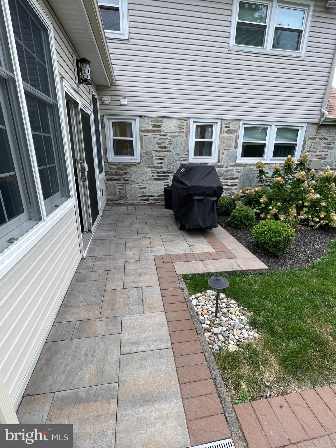 399 Lawrence Road Huntingdon Valley, PA 19006 - Photo 13 of 71 Grilling Area