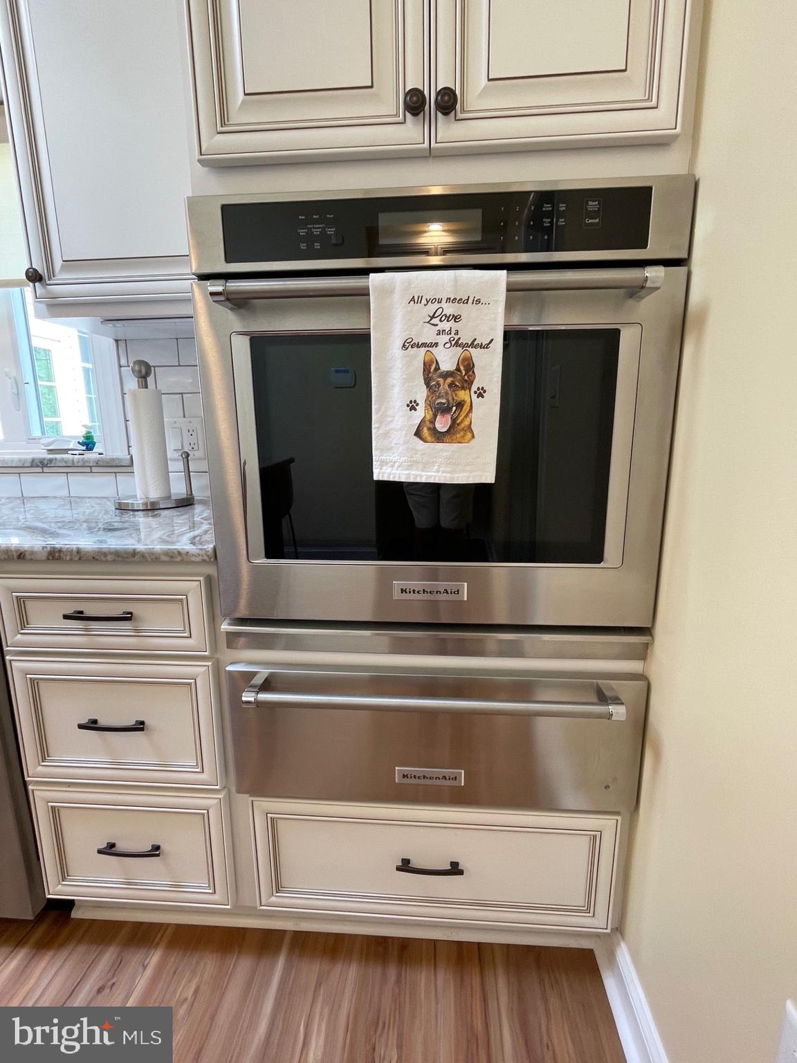 399 Lawrence Road Huntingdon Valley, PA 19006 - Photo 29 of 71 Oven