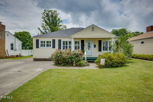 $230,000 | 1826 Kenwood Road, Kingsport, TN 37664
