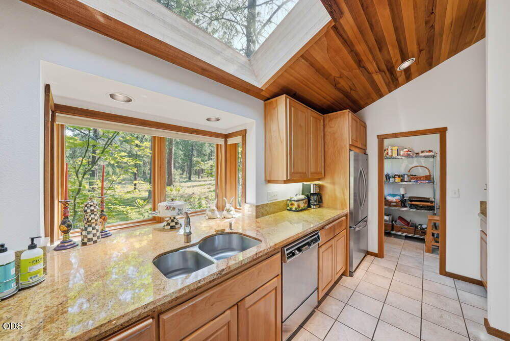 71190 Fiddle Neck Lane, Unit GH 14 Black Butte Ranch, OR 97759 - Photo 15 of 84