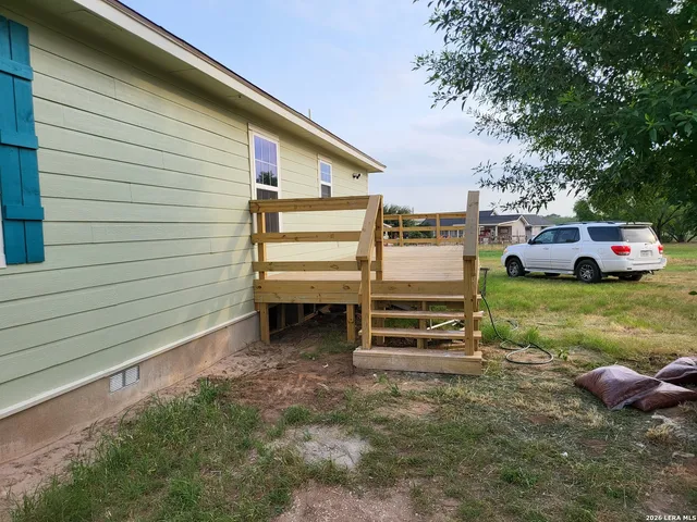 $2,100 | 250 Krystal Ray Lane, Elmendorf, TX 78112