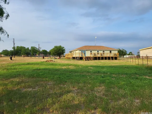 $2,100 | 250 Krystal Ray Lane, Elmendorf, TX 78112
