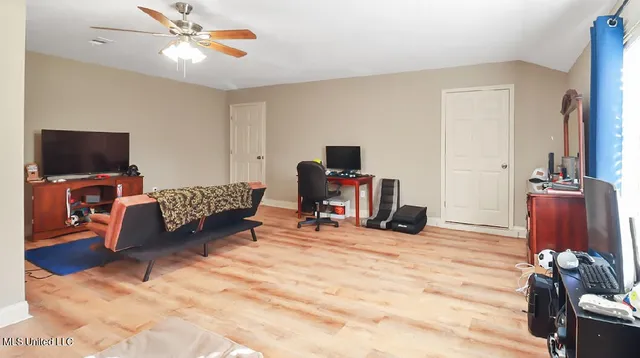 $244,999 | 223 Redbud Drive, Vicksburg, MS 39180