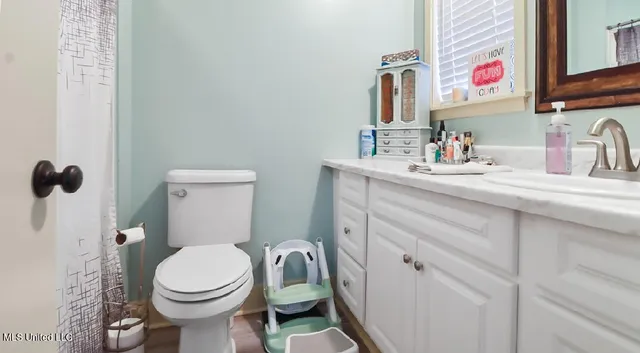 $260,000 | 223 Redbud Drive, Vicksburg, MS 39180