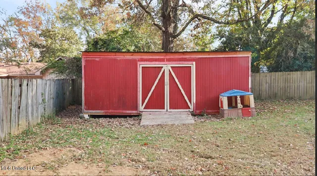 $260,000 | 223 Redbud Drive, Vicksburg, MS 39180