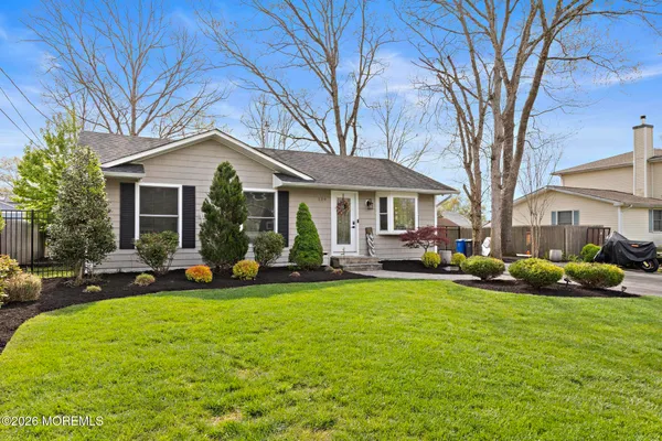 $450,000 | 139 Bosun Avenue, Manahawkin, NJ 08050