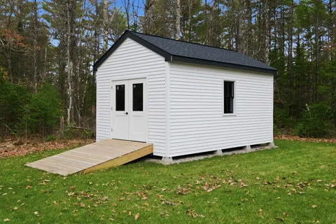 $1,195,000 | 32 Mountain Shadows Drive, Melvin Village, NH 03850
