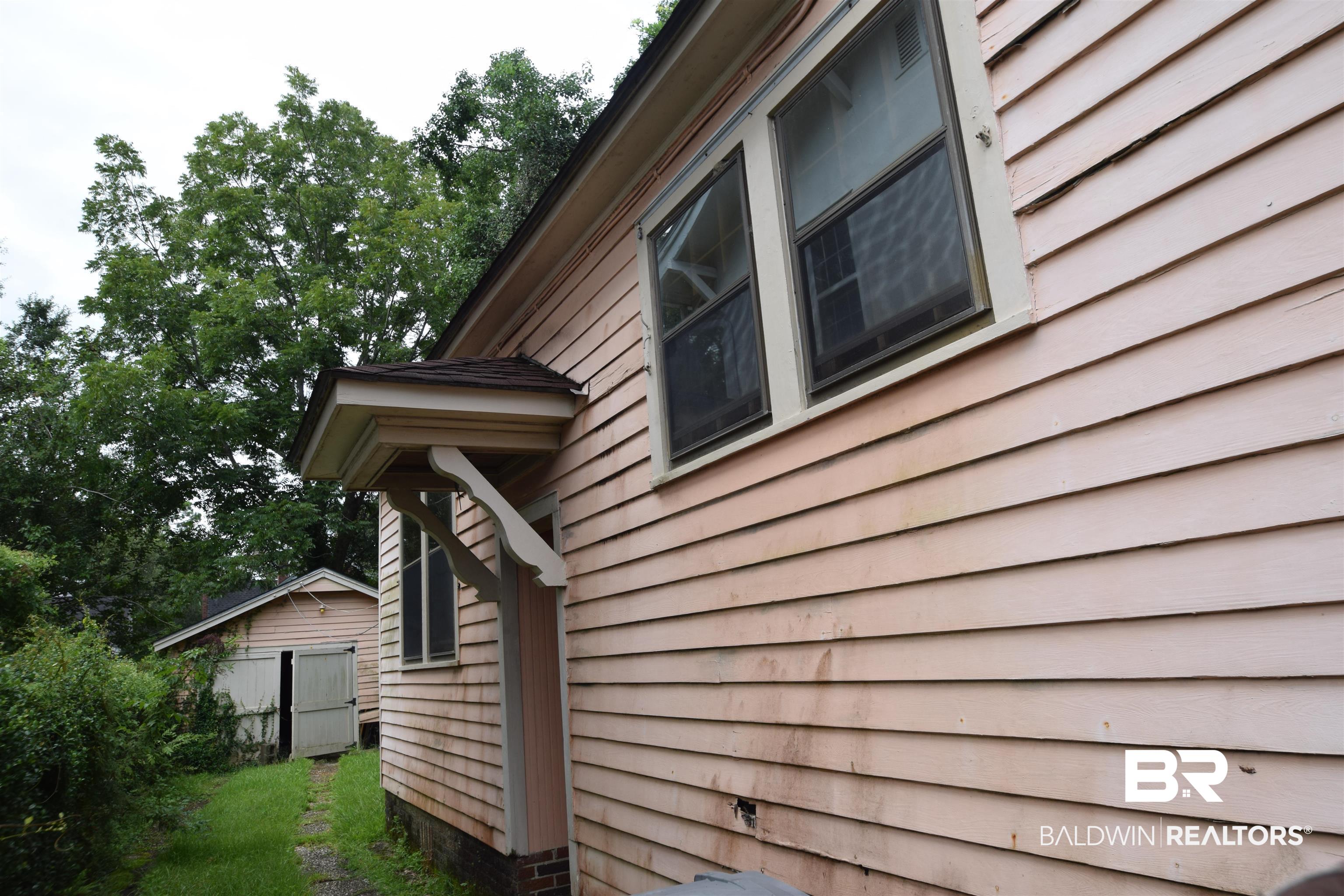 1961 Hunter Avenue Mobile, AL 36606 - Photo 3 of 10