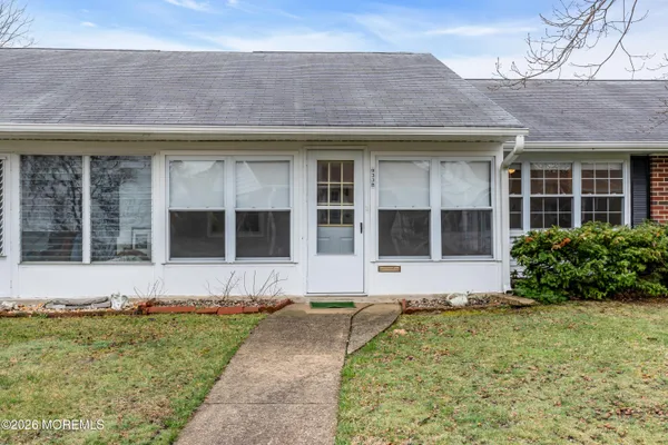 $264,777 | 933 B Thornhill Court, Lakewood, NJ 08701