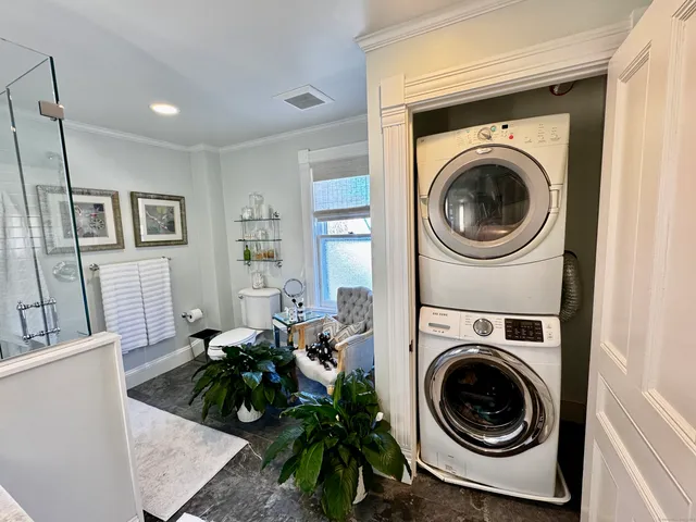 $14,000 | 233 Rowayton Avenue, Norwalk, CT 06853