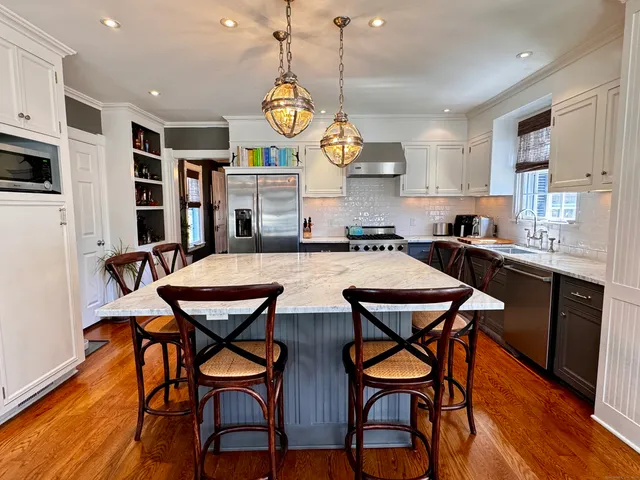 $14,000 | 233 Rowayton Avenue, Norwalk, CT 06853