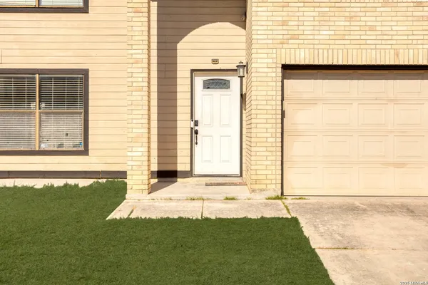 $1,900 | 5734 Bypass Trail, San Antonio, TX 78244