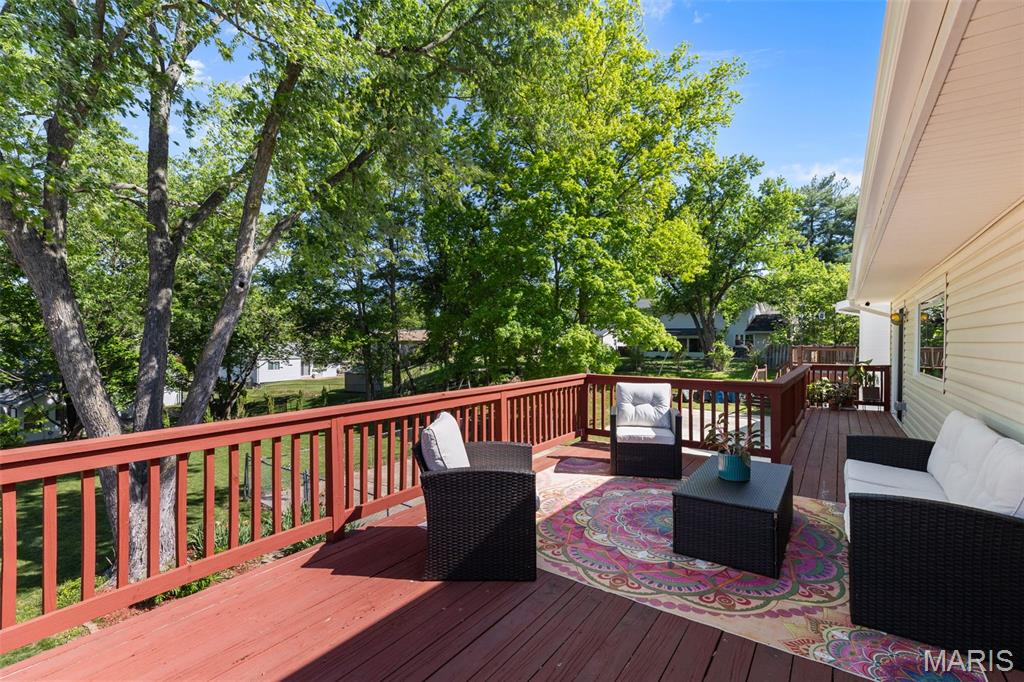 829 Forest Village Drive Ballwin, MO 63021 - Photo 22 of 33