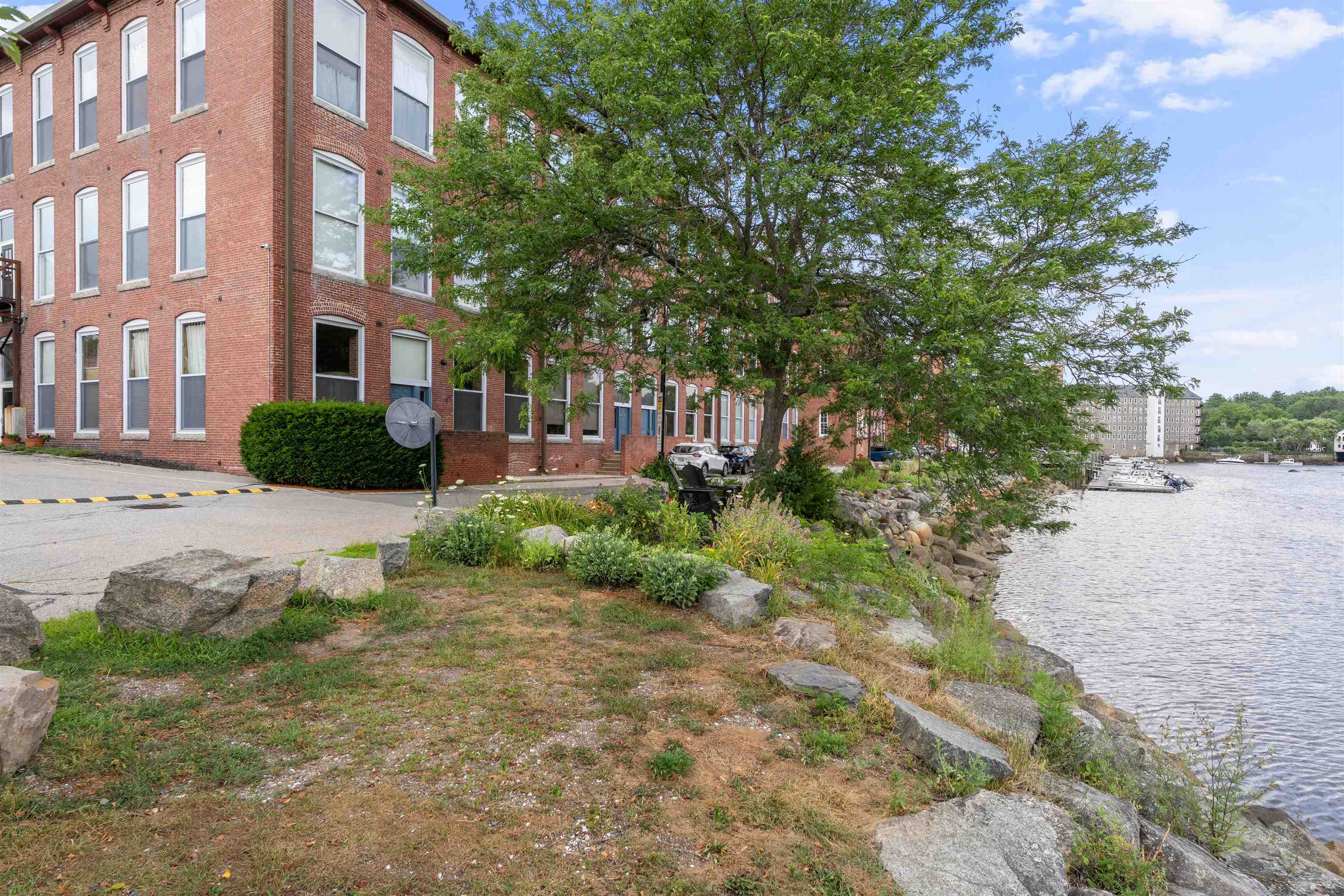 125 Main Street, Unit 60 Newmarket, NH 03857 - Photo 35 of 45
