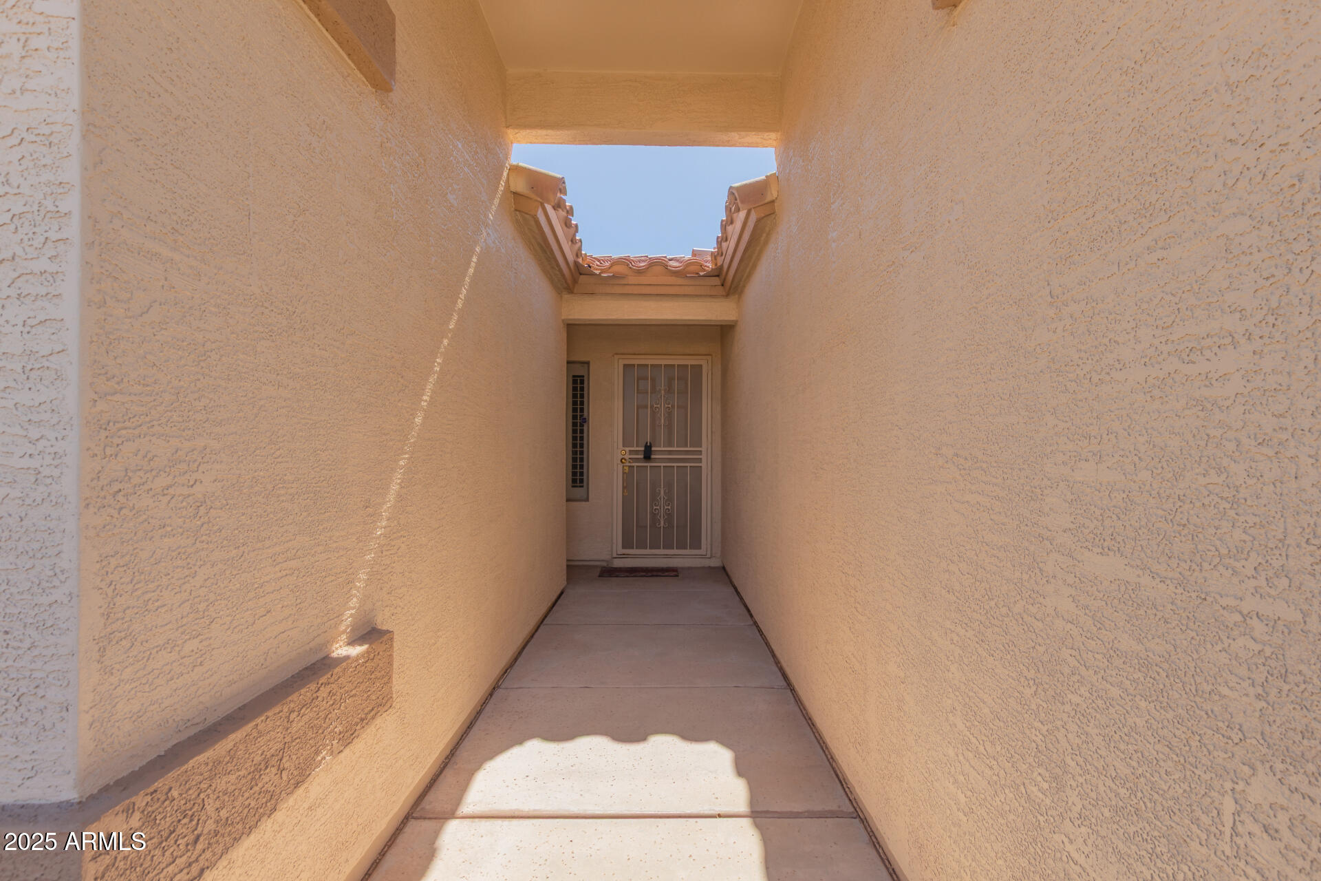 4613 East Walnut Road Gilbert, AZ 85298 - Photo 4 of 47 04 - Walnut