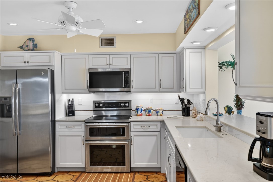 5312 Ladyfinger Lake Road Sanibel, FL 33957 - Photo 16 of 48