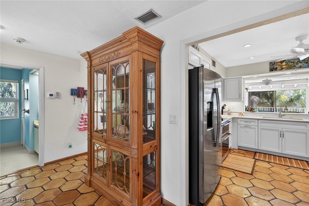 5312 Ladyfinger Lake Road Sanibel, FL 33957 - Photo 18 of 48