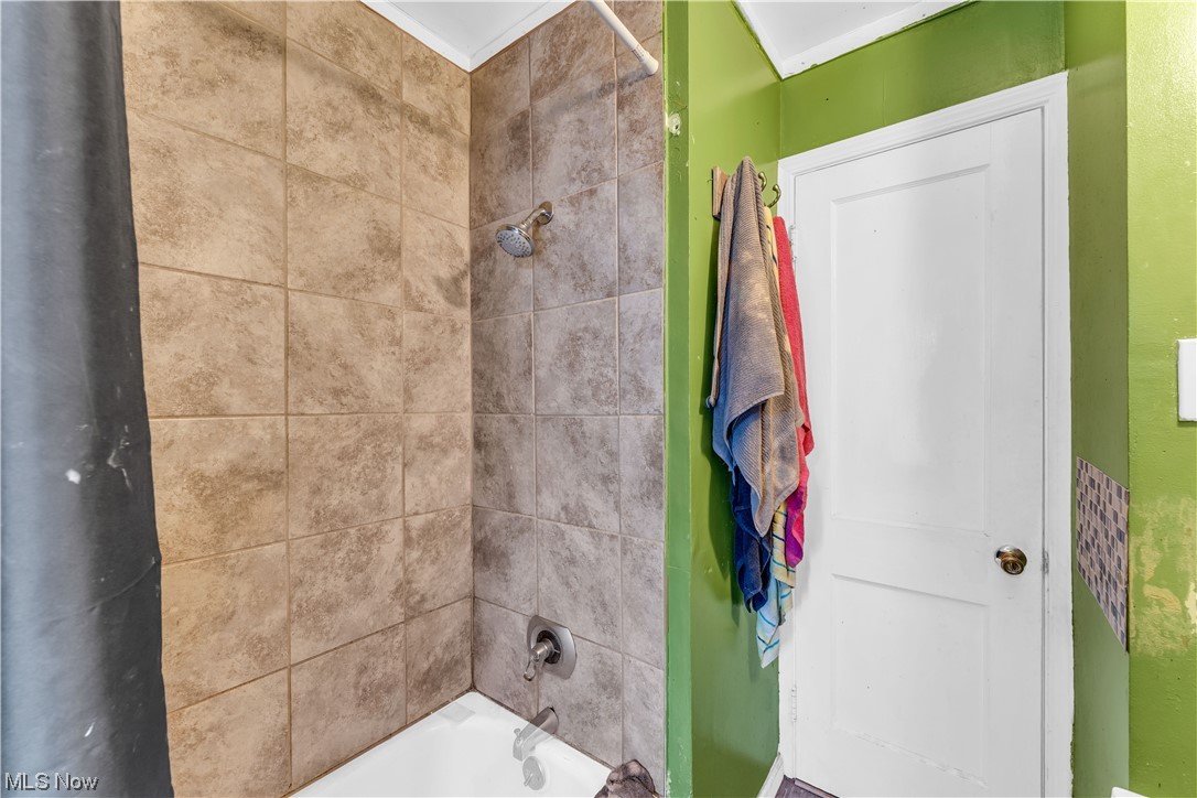 15305 Turney Road Maple Heights, OH 44137 - Photo 13 of 30