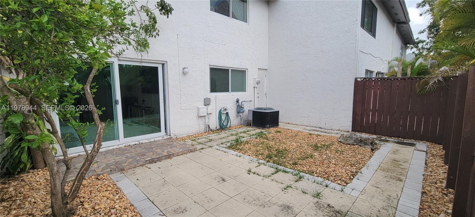 11396 Southwest 65th Street Miami, FL 33173 - Photo 14 of 45