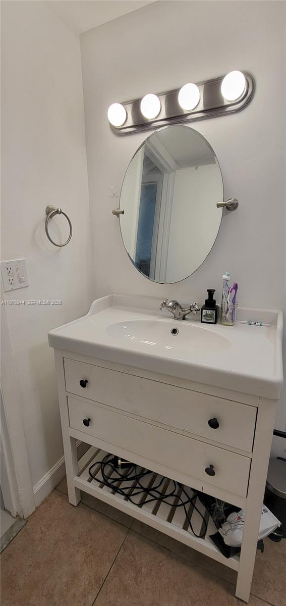 11396 Southwest 65th Street Miami, FL 33173 - Photo 17 of 45 1st Floor