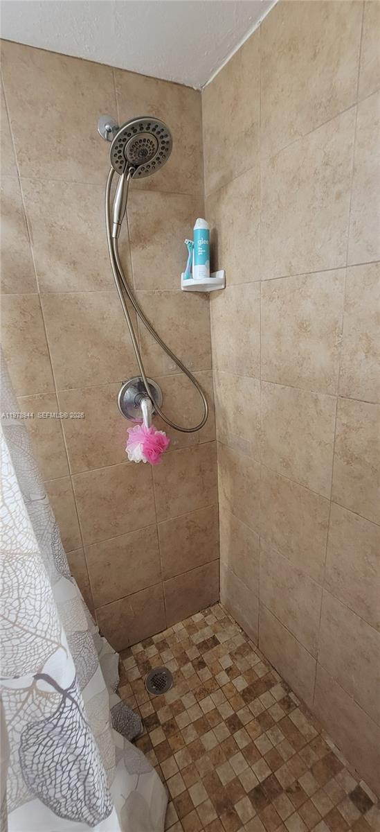 11396 Southwest 65th Street Miami, FL 33173 - Photo 18 of 45 1st Floor