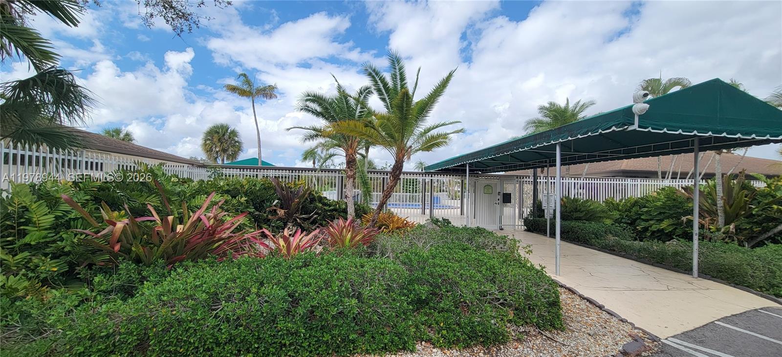 11396 Southwest 65th Street Miami, FL 33173 - Photo 40 of 45