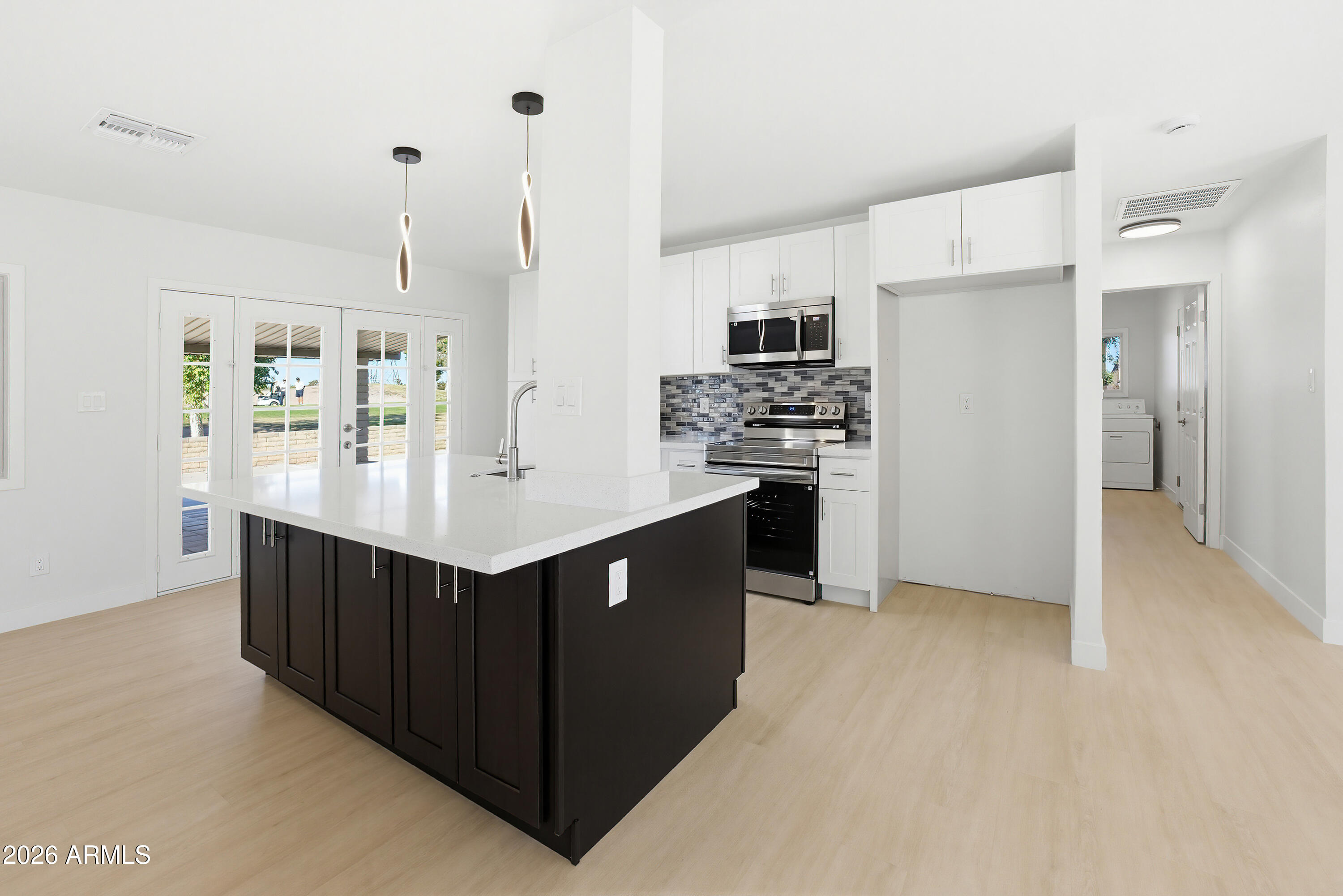 7100 South La Rosa Drive Tempe, AZ 85283 - Photo 14 of 45 7100 S La Rosa St-22