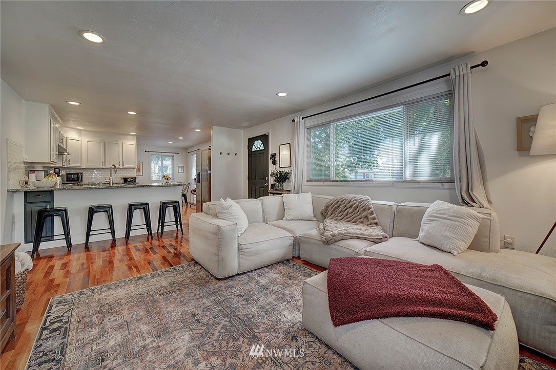 2508 Sheridan Road Bremerton, WA 98310 - Photo 11 of 28 Gallery Image 11