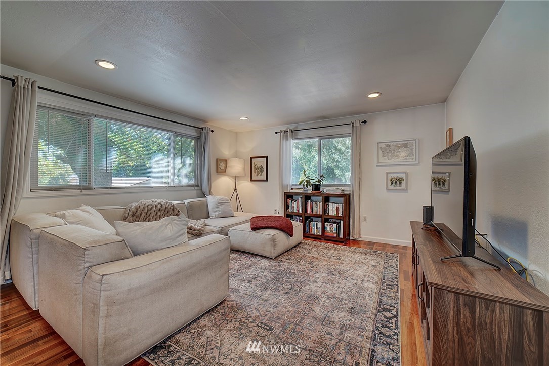 2508 Sheridan Road Bremerton, WA 98310 - Photo 12 of 28 Gallery Image 12