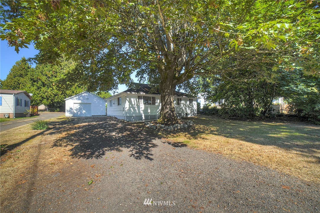2508 Sheridan Road Bremerton, WA 98310 - Photo 3 of 28 Gallery Image 3