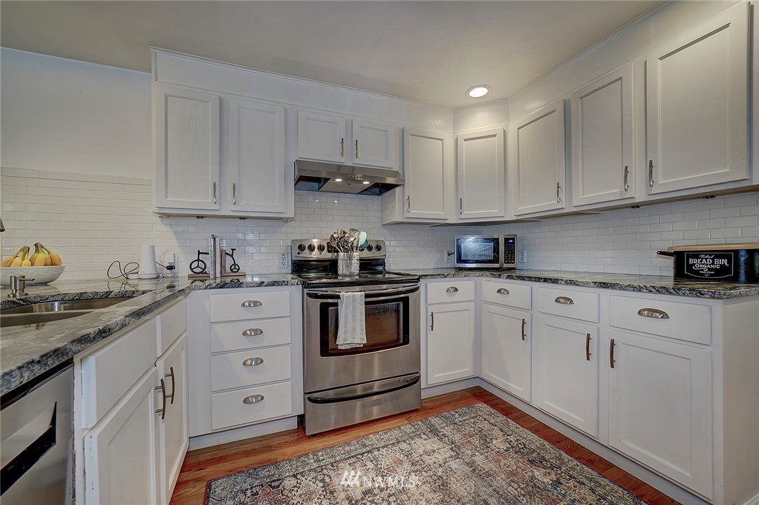 2508 Sheridan Road Bremerton, WA 98310 - Photo 7 of 28 Gallery Image 7