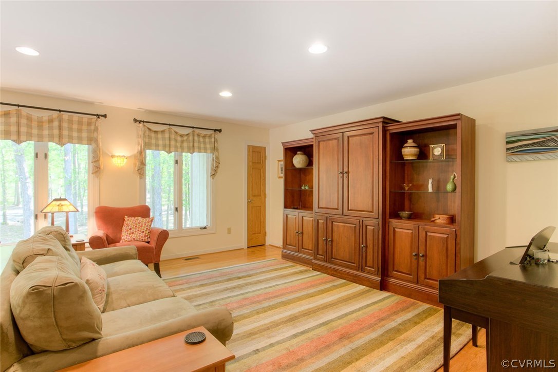 2440 Log Cabin Road Maidens, VA 23102 - Photo 17 of 50 Gallery Image 17