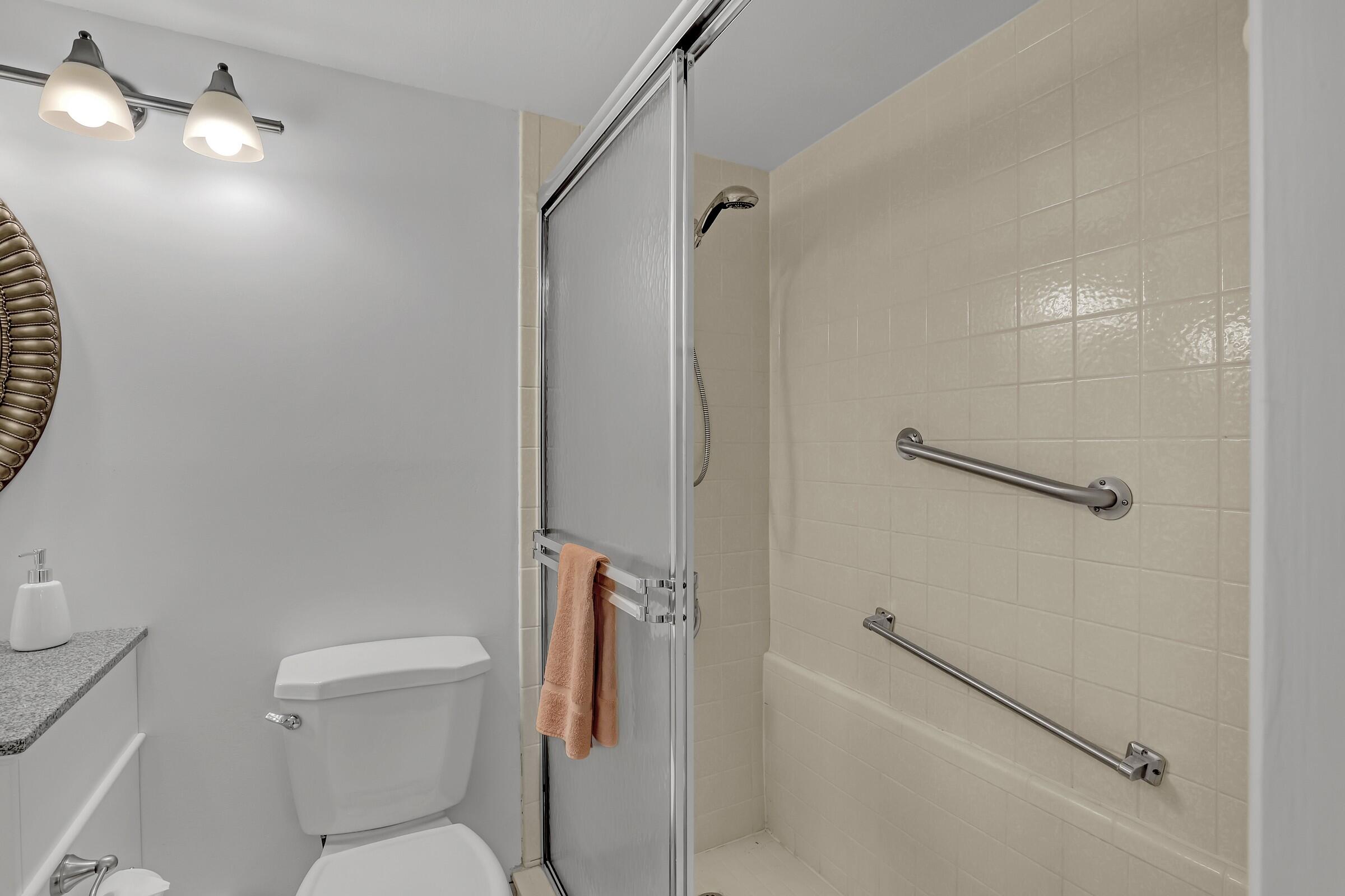 337 Pine Ridge Circle, Unit D2 Greenacres, FL 33463 - Photo 28 of 63 Image00029