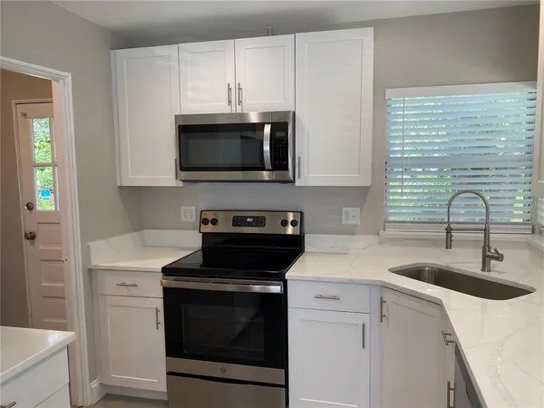 $2,195 | 813 East South Street, Orlando, FL 32801