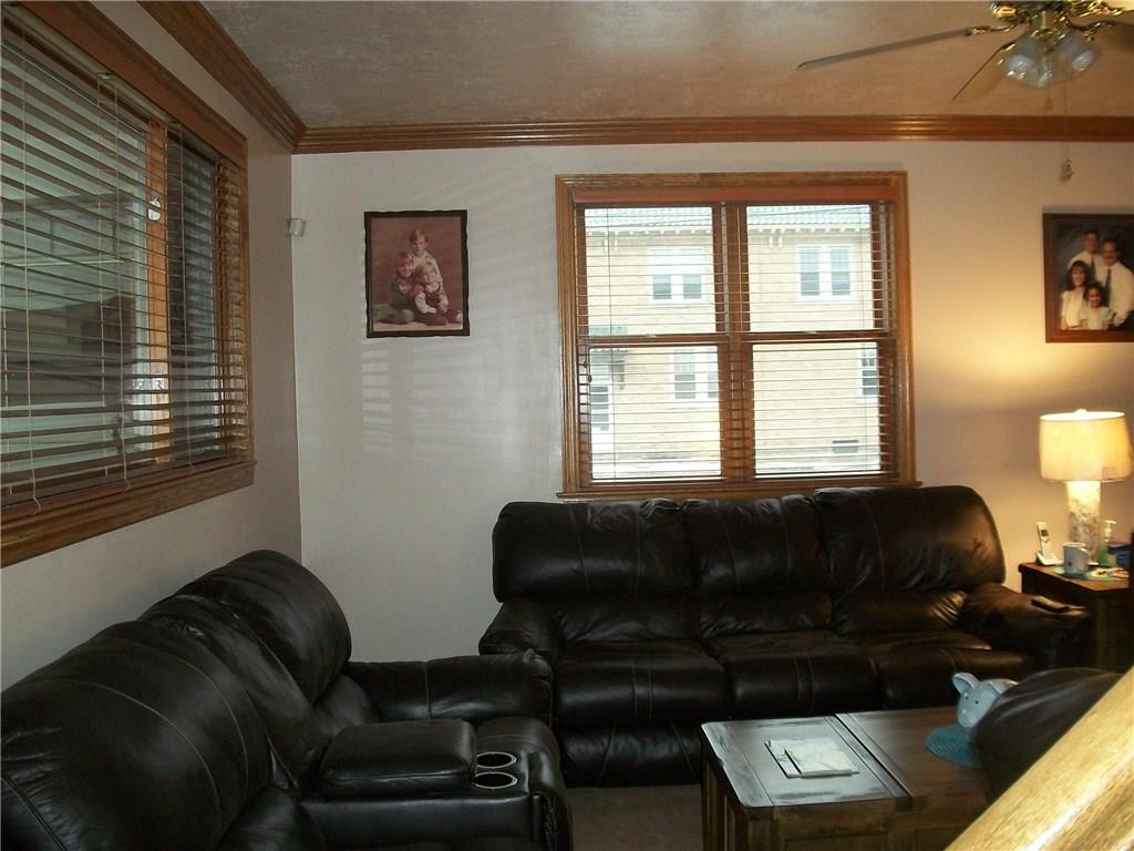 214 Catherine Street McKees Rocks, PA 15136 - Photo 4 of 13 Gallery Image 4