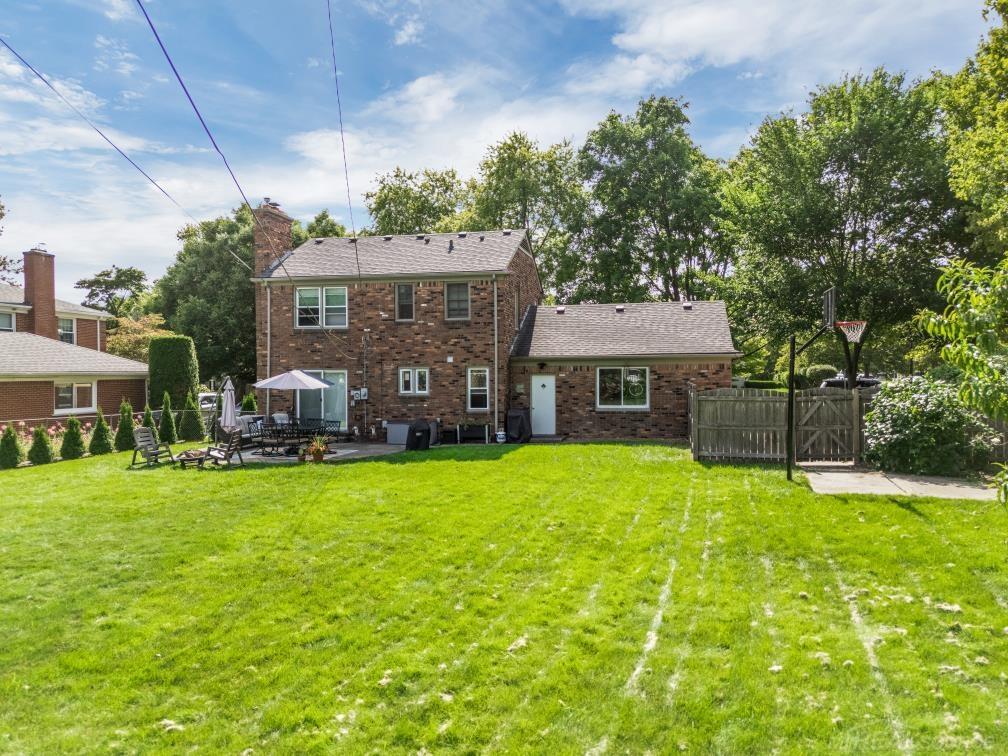 986 Balfour Street Grosse Pointe, MI 48230 - Photo 34 of 41 50154731-5cd21024-6323-4613-8e87-3ac8bffa4ece.JPG