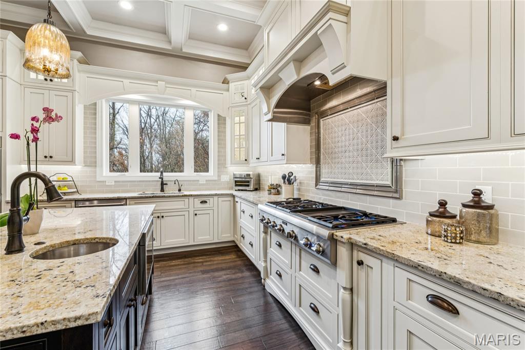 809 Tara Estates Court Chesterfield, MO 63005 - Photo 36 of 70