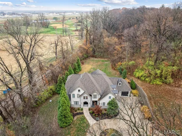 $1,250,000 | 809 Tara Estates Court, Chesterfield, MO 63005