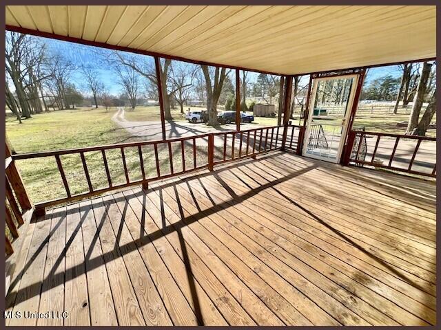 5089 Sees Chapel Road Crenshaw, MS 38621 - Photo 9 of 52 5089 SEES CHAPEL - SCREENED PORCH